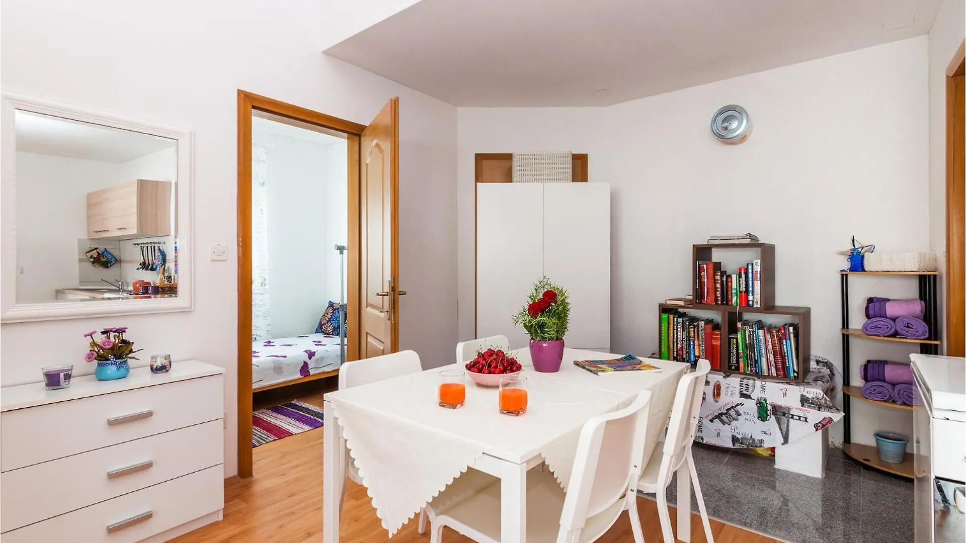 Nice Apartment In Vinjerac With Kitchen
